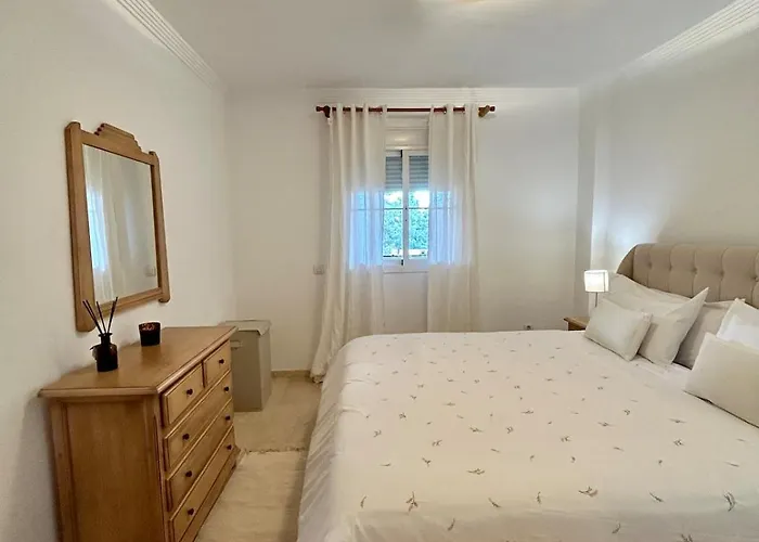 Newly Furnished Elviria Appartamento