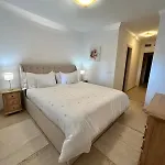 Apartamento Newly Furnished Elviria Marbella
