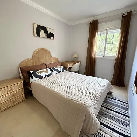 Newly Furnished Elviria Марбелья