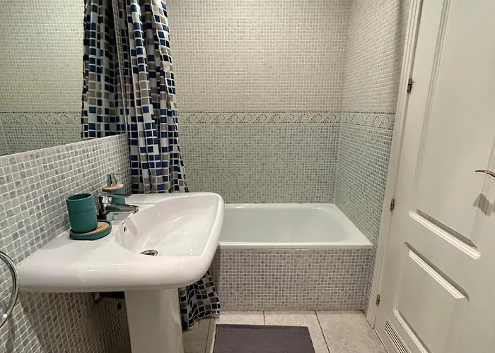 Newly Furnished Elviria شقة *