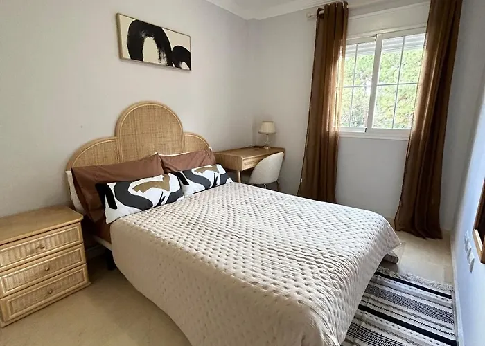 Newly Furnished Elviria ماربيا